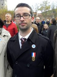 la medaille de bronze dhonneur pour acte de courage pour  sylvain bertray qui a sauve un couple  d'automobilistes