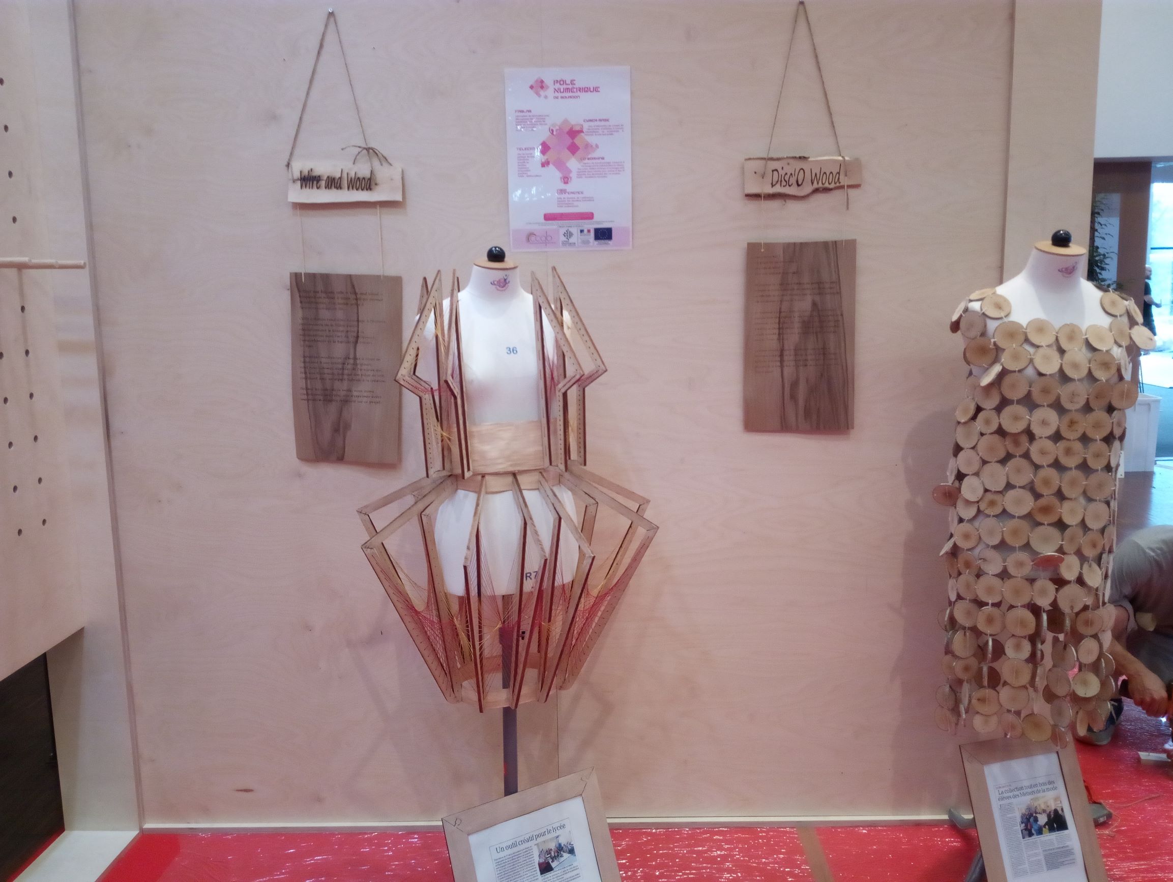 Les robes sur le stand du FAB14